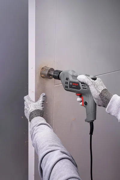 Bosch BM 370 Drill in use